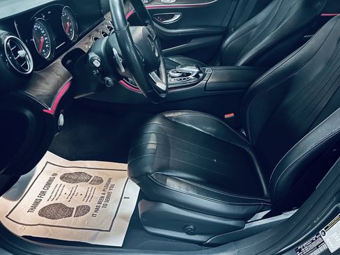 Used 2017 Mercedes-Benz E 300 4MATIC image 18