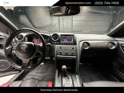 Used 2013 Nissan GT-R Black Edition image 24