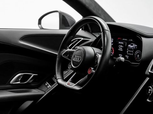 Used 2018 Audi R8 V10 AWD/4WD image 16