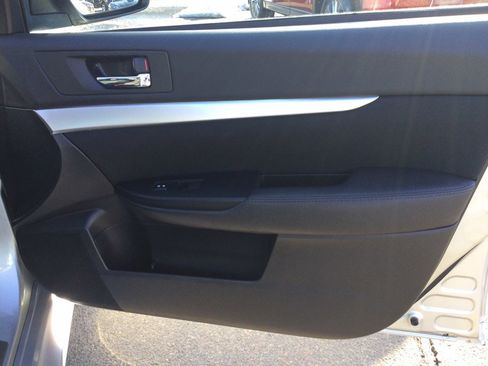 Used 2012 Subaru Legacy 2.5i Premium w/ All-Weather Pkg image 30