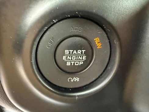 Used 2020 Jeep Wrangler Unlimited Sport S image 23