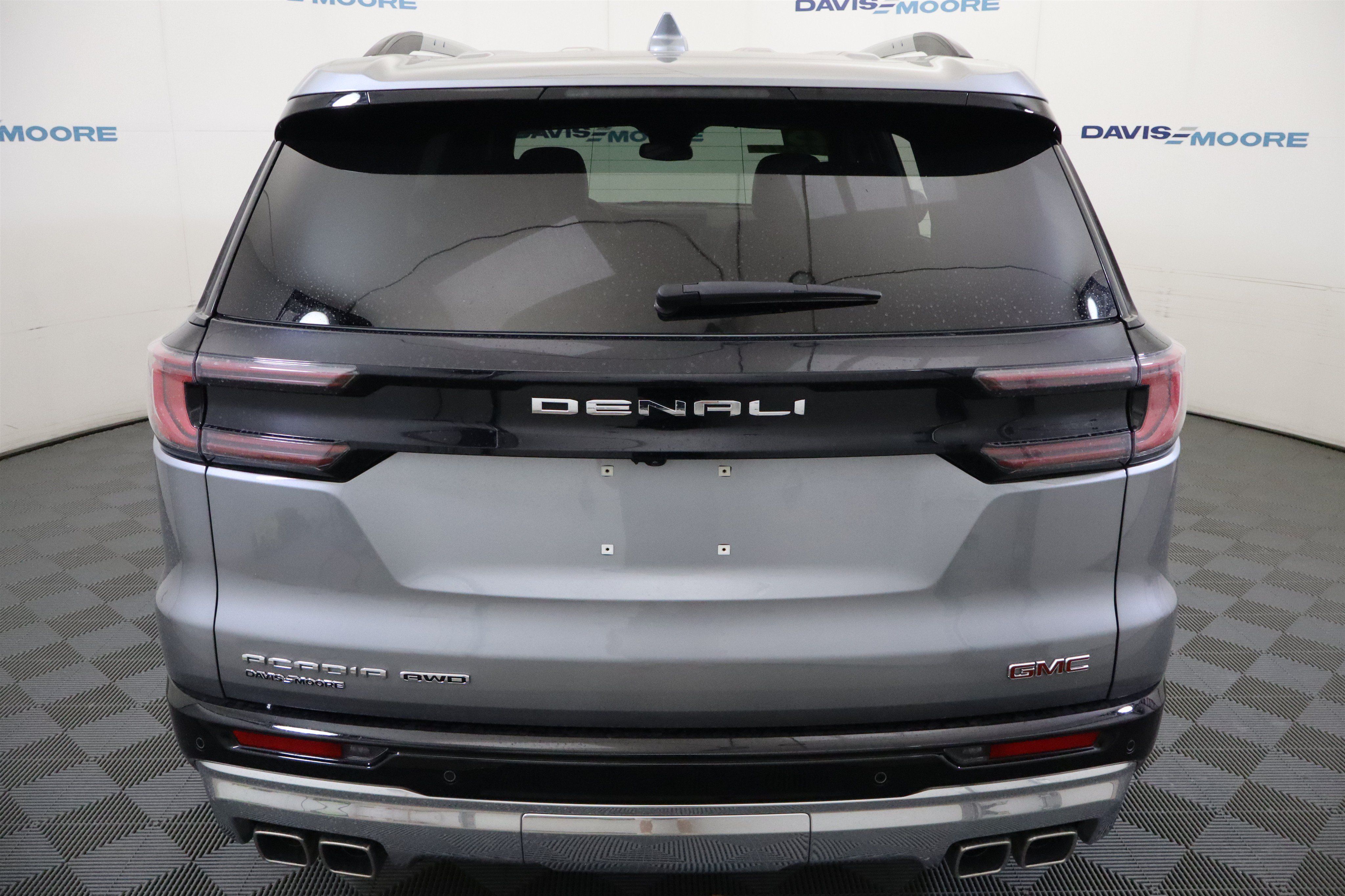 Used 2025 GMC Acadia Denali w/ LPO, Floor Liner Package AWD/4WD image 8