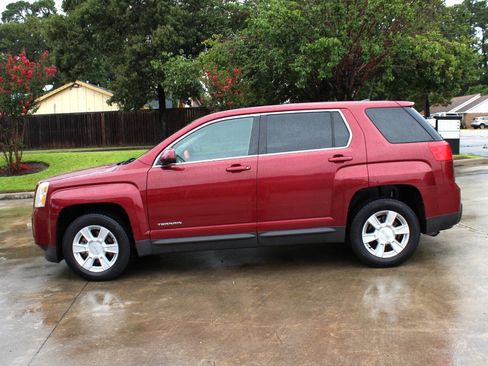 Used 2011 GMC Terrain SLE FWD image 3
