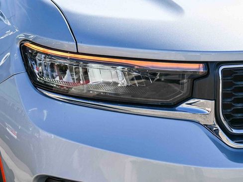 New 2025 Jeep Grand Cherokee Laredo image 12