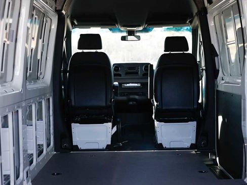 New 2025 Mercedes-Benz Sprinter 2500 image 19