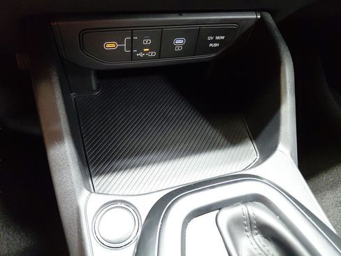 Used 2025 Kia K4 FWD image 28