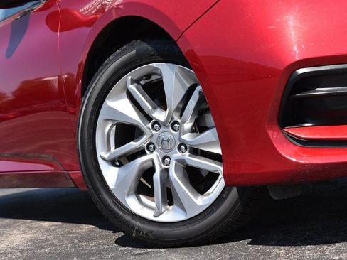 Certified 2018 Honda Accord LX image 3