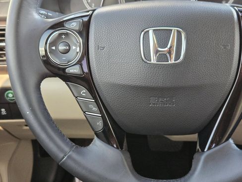 Used 2017 Honda Accord EX-L image 21