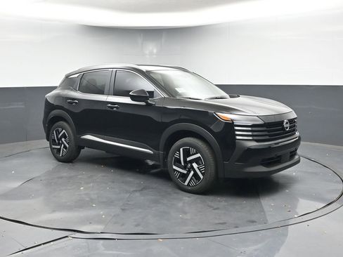 New 2026 Nissan Kicks SV image 7