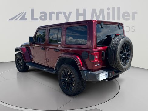 Used 2021 Jeep Wrangler Unlimited Sahara w/ Safety Group AWD/4WD image 3