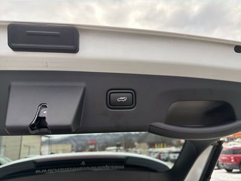 Used 2025 Hyundai Tucson Blue image 14