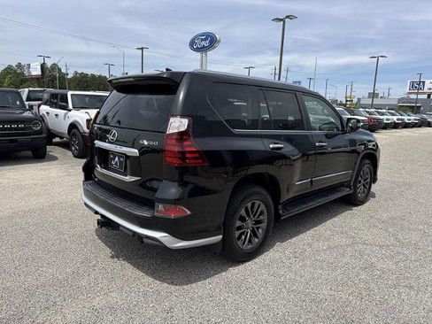 Used 2018 Lexus GX 460 Premium AWD/4WD image 3