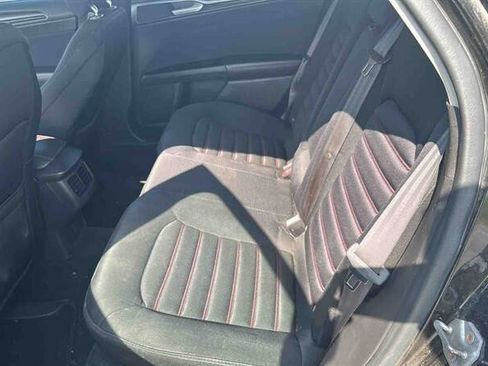 Used 2014 Ford Fusion SE w/ Equipment Group 201A FWD image 16