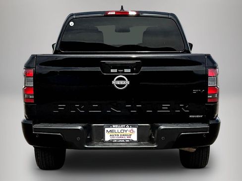 Used 2023 Nissan Frontier SV w/ Midnight Edition Package image 5