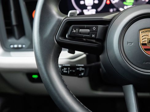 Certified 2025 Porsche Cayenne E-Hybrid AWD/4WD image 15