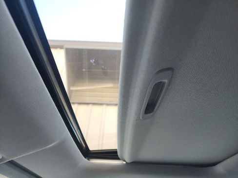 Used 2019 Toyota Highlander XLE image 45