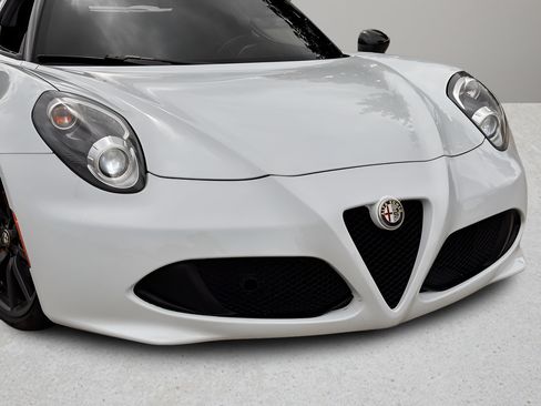 Used 2015 Alfa Romeo 4C Spider w/ Spider Track Package RWD image 24