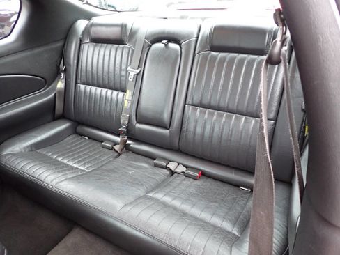 Used 2004 Chevrolet Monte Carlo SS w/ Dale Earnhardt Jr. Package FWD image 9
