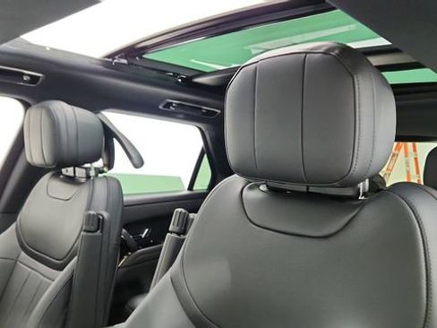 Used 2025 Land Rover Range Rover Sport SE image 34