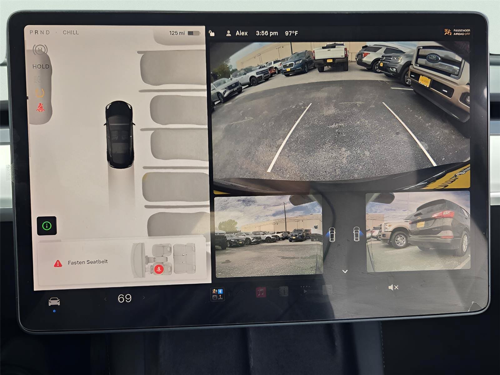 Used 2023 Tesla Model 3 Standard Range RWD image 16