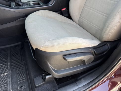Used 2017 Kia Sorento LX image 32