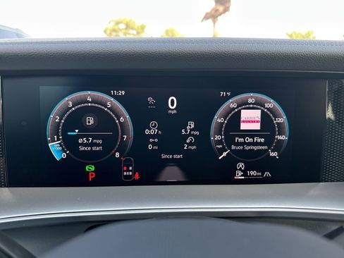 New 2026 Volkswagen Tiguan SE AWD/4WD image 9