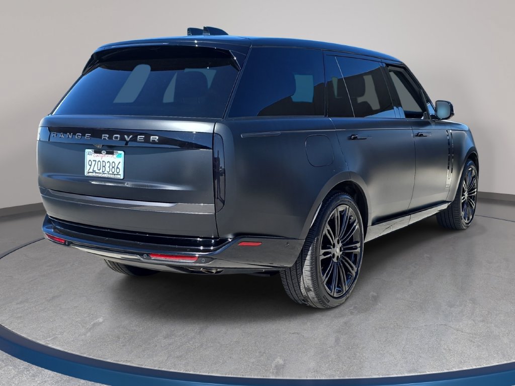 Certified 2025 Land Rover Range Rover Long Wheelbase SE AWD/4WD image 5