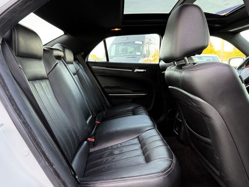 Used 2018 Chrysler 300 S w/ 300S Premium Group image 28