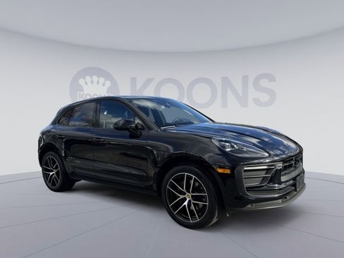 Used 2024 Porsche Macan image 10