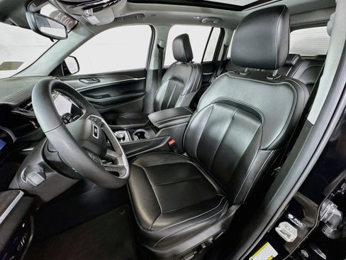 Used 2024 Jeep Grand Cherokee Limited 4xe image 16