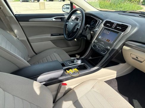 Used 2019 Ford Fusion SE AWD/4WD image 22