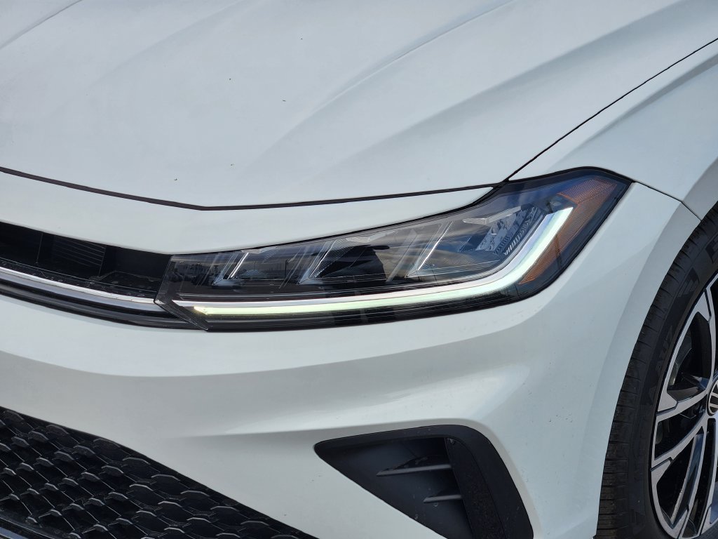 New 2027 Volkswagen Jetta Sport FWD image 7
