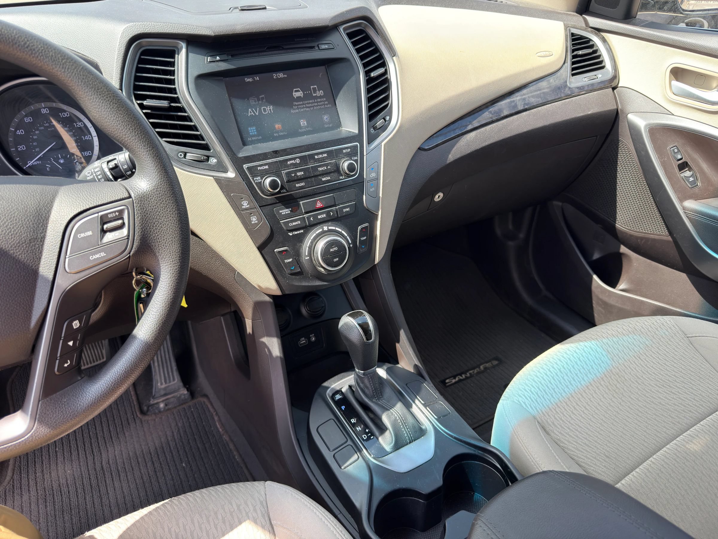 Used 2017 Hyundai Santa Fe Sport FWD image 18
