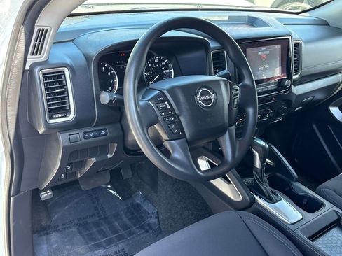 Certified 2024 Nissan Frontier SV RWD image 11