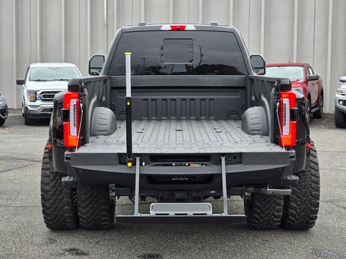 Used 2026 Ford F450 Platinum w/ Platinum Plus Package image 25