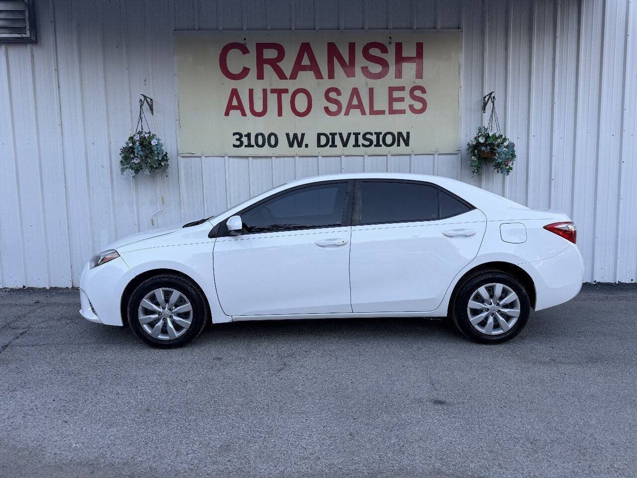 Used 2016 Toyota Corolla LE FWD image 6