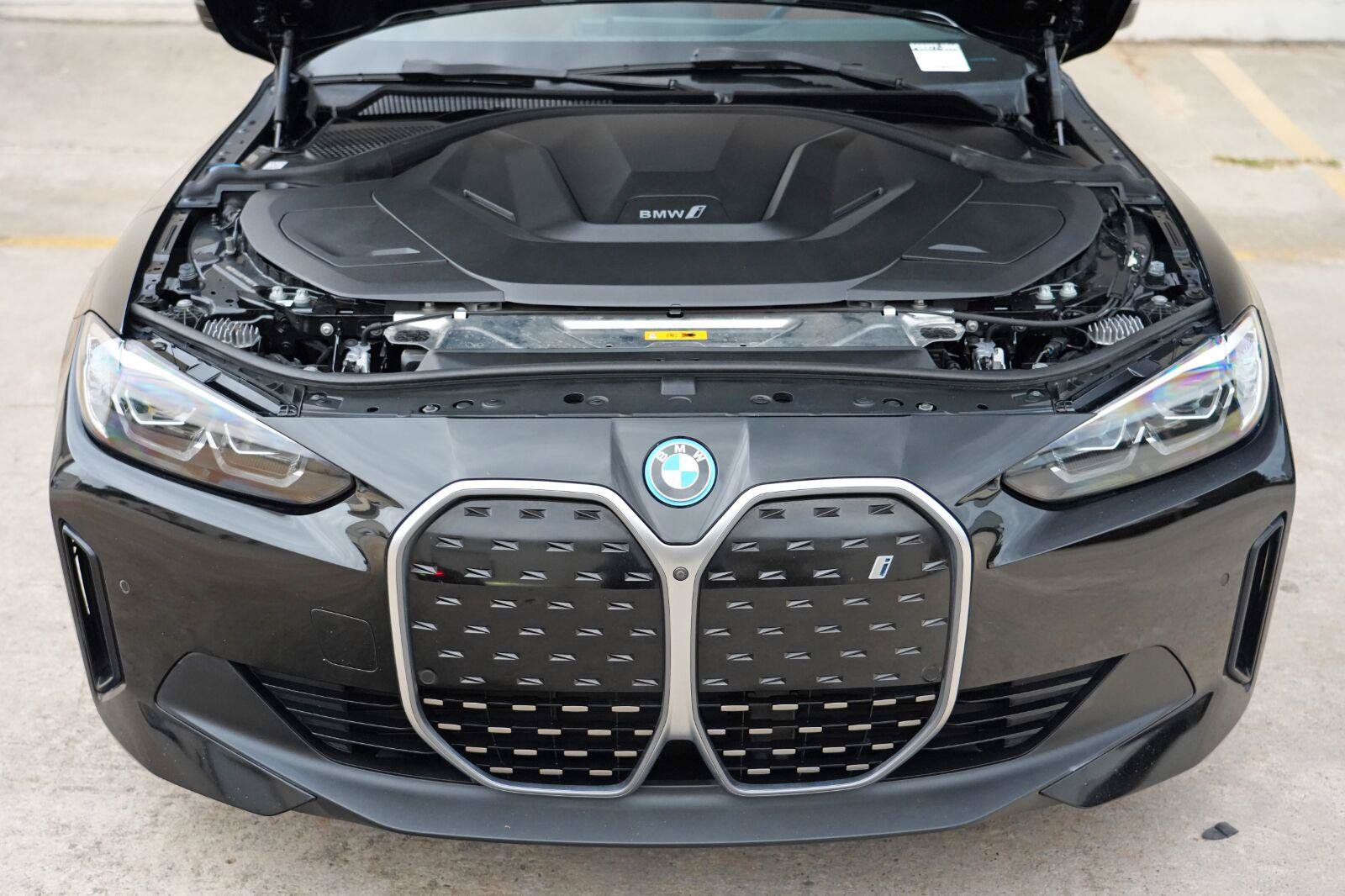 Used 2023 BMW i4 eDrive35 w/ Premium Package RWD image 8
