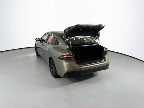 Used 2026 Nissan Sentra SV w/ Floor Mat Package FWD image 24