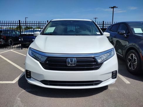 Used 2021 Honda Odyssey Elite image 2