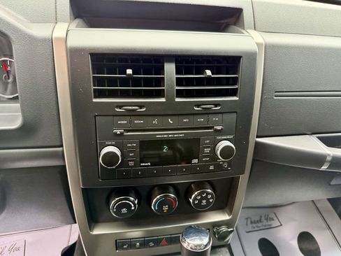 Used 2012 Jeep Liberty Sport AWD/4WD image 14