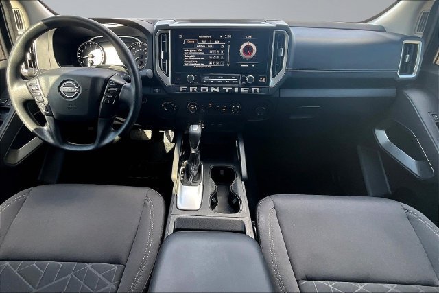 Used 2025 Nissan Frontier SV AWD/4WD image 8