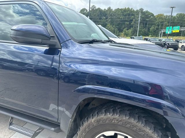 Used 2021 Toyota 4Runner TRD Off-Road AWD/4WD image 9