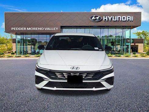 New 2025 Hyundai Elantra SEL image 9