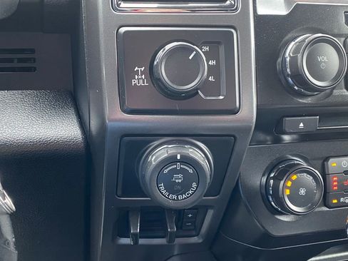 Used 2017 Ford F150 XLT w/ Equipment Group 302A Luxury image 29