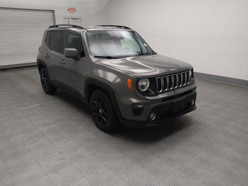 Used 2021 Jeep Renegade Latitude FWD image 13