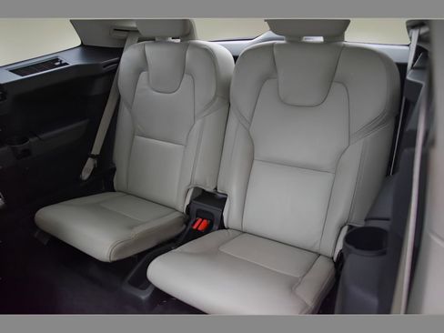 Used 2023 Volvo XC90 B6 Ultimate AWD/4WD image 16