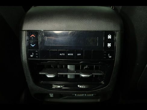 Used 2022 Jeep Grand Cherokee L Limited image 30