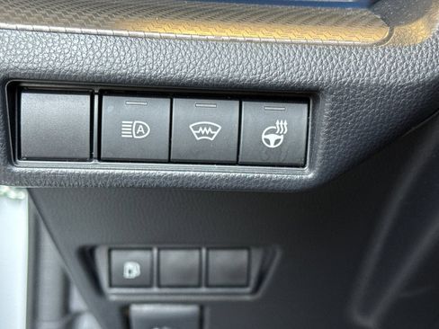 Certified 2024 Toyota Prius XLE FWD image 33