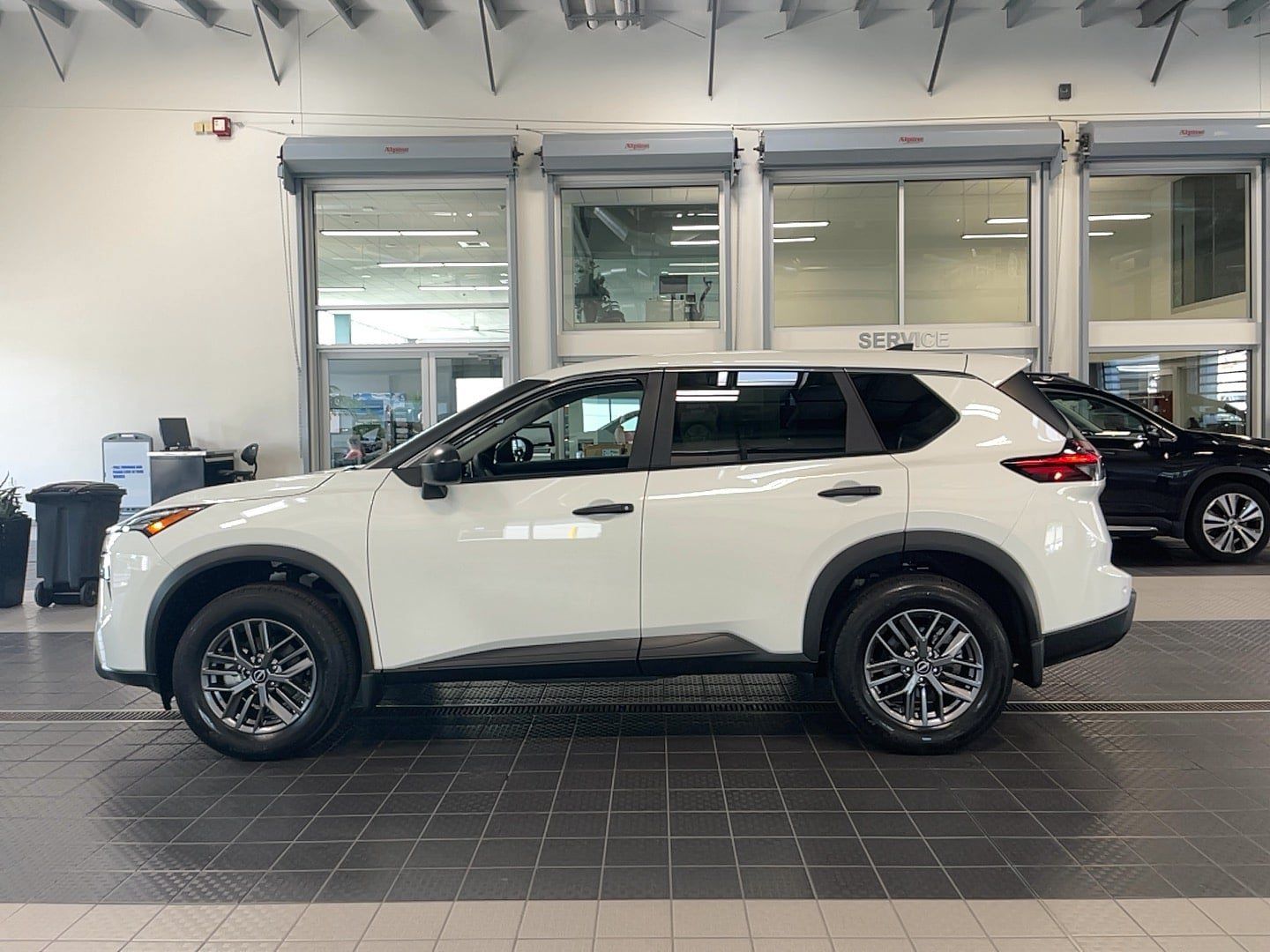 Used 2026 Nissan Rogue S AWD/4WD image 4