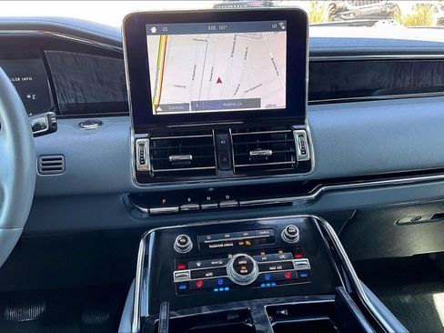 Used 2019 Lincoln Navigator L Reserve AWD/4WD image 36